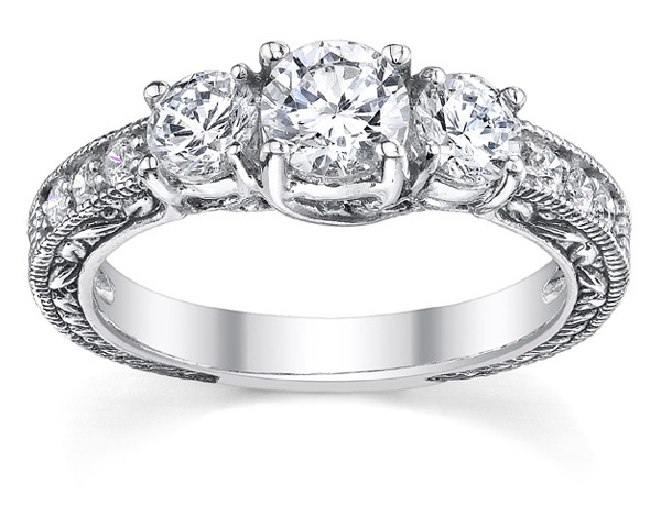 Antique-Style Engagement Rings for 2019