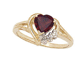 10K Gold Heart shaped Garnet Diamond Heart Ring