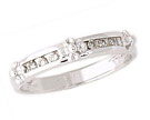 10K White Gold Diamond Flower Ring