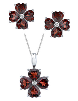 7.48 Carat Garnet Heart Clover Earring and Pendant Set