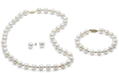 Freshwater Pearl Necklace, Bracelet, and Earring Set