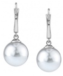 Pearl Earrings: The Perfect Gift for Anyone