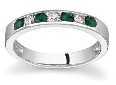 emerald wedding bands for women