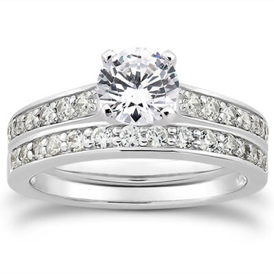 0.84 Carat Classic Diamond Engagement Set