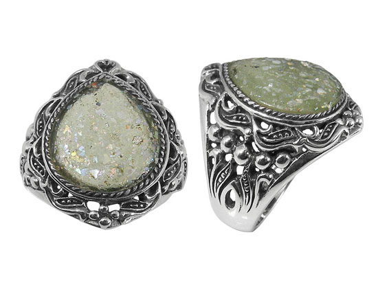 Pear-Shaped Roman Glass Ring in Silver