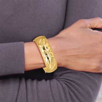 Wide Florentine Engraved Hinged Bangle Bracelet, 14K Gold 3