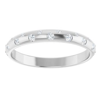14K White Gold Women's Staggered 1/6 Carat Diamond Wedding Band 3