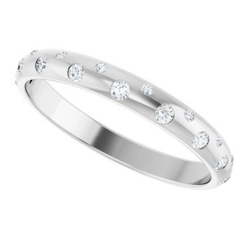 14K White Gold Women's Staggered 1/6 Carat Diamond Wedding Band 5