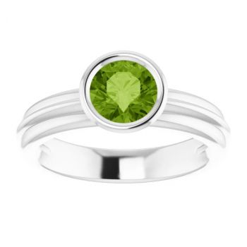 14K White Gold Bezel Peridot Solitaire Ring 3