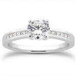 Buying an Engagement Ring for Christmas